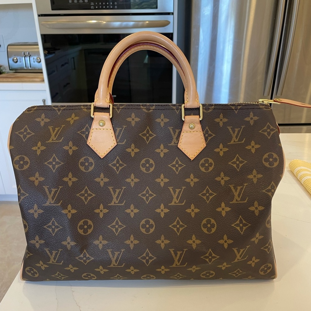 ❤️SOLD❤️Authentic Louis Vuitton speedy 35